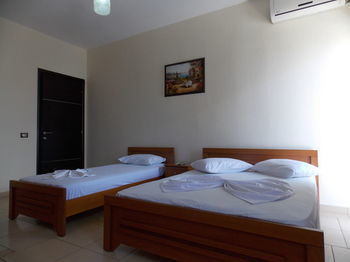 Rixhi 3* Saranda