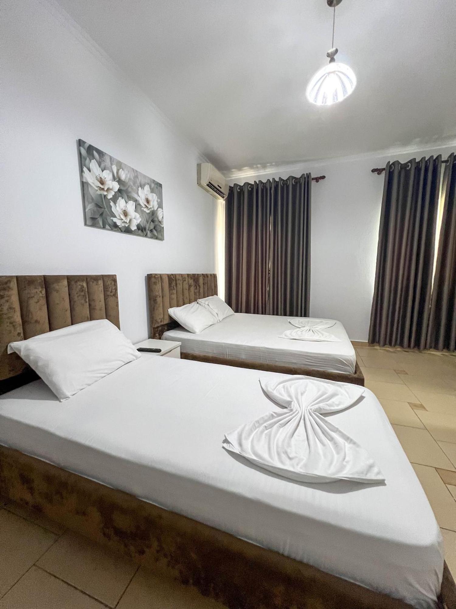 Rixhi Hotel Sarandë